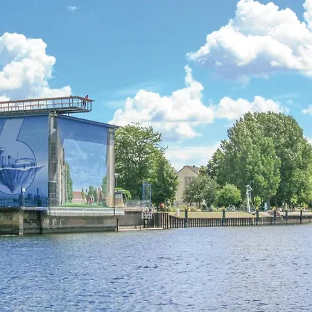 Hotel en barco 2 Bedroom Gorgeous Ship In Havelsee