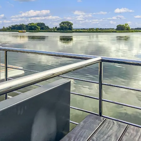 2 Bedroom Gorgeous Ship In Havelsee Kutzkow