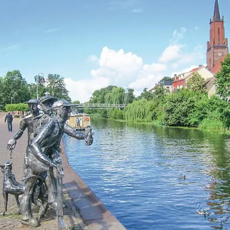 2 Bedroom Gorgeous Ship In Havelsee Hotel en barco