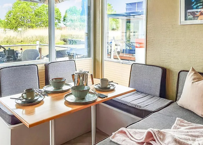 2 Bedroom Gorgeous Ship In Havelsee